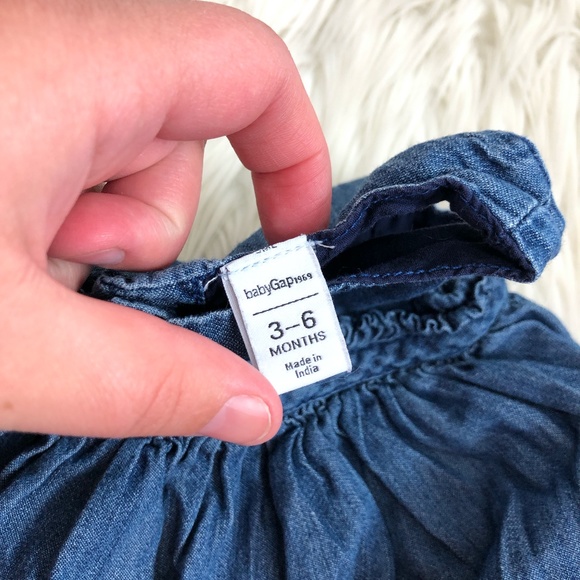 BabyGap chambray dress size 3-6 months✨ - Picture 3 of 4